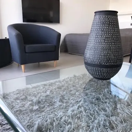 Le Château Leenhardt * Le Grau-du-Roi