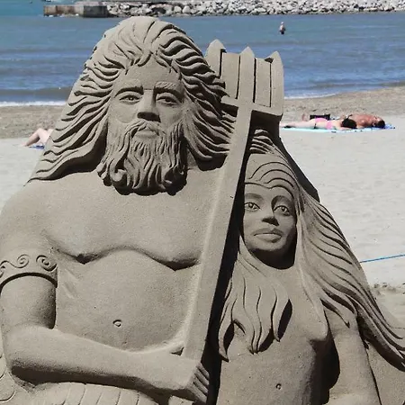 Le Château Leenhardt * Le Grau-du-Roi