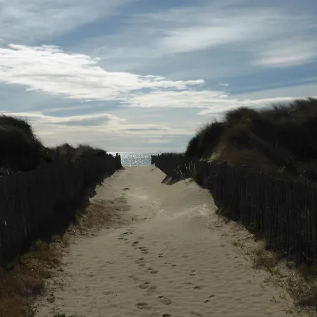 Le Château Leenhardt * Le Grau-du-Roi