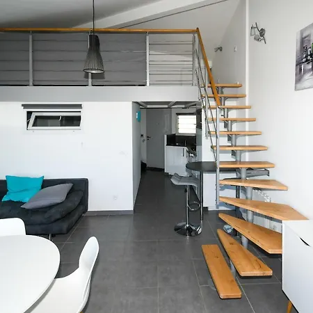 Le Chateau Leenhardt Apartment *
