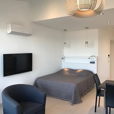 Le Chateau Leenhardt * Le Grau-du-Roi