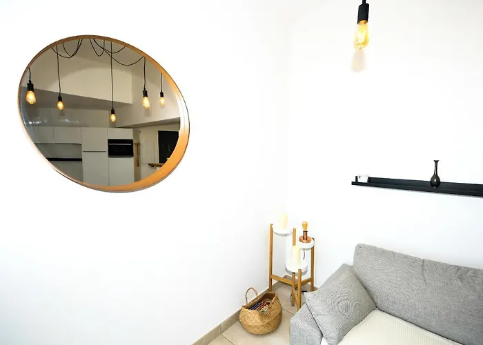 Le Chateau Leenhardt 르그로뒤후아