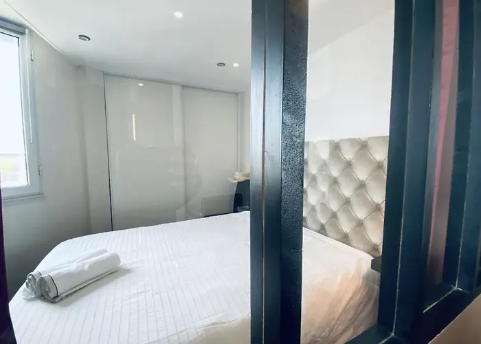 Le Chateau Leenhardt 르그로뒤후아