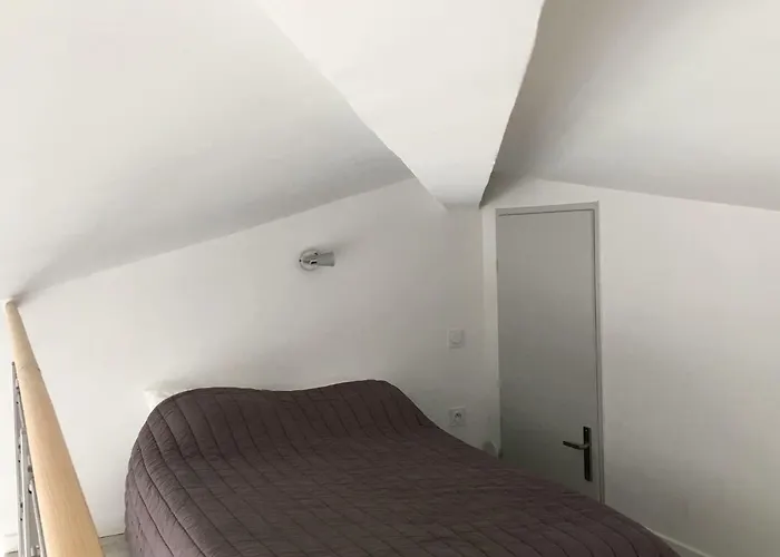 Le Chateau Leenhardt 르그로뒤후아