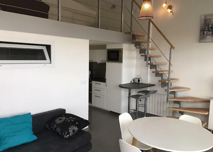 Le Chateau Leenhardt * 르그로뒤후아