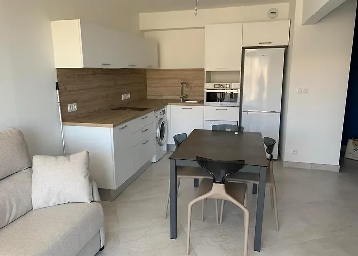 Le Chateau Leenhardt 르그로뒤후아